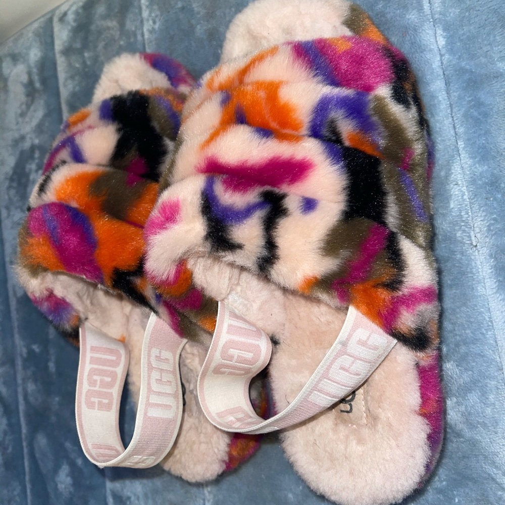 MULTICOLOR UGG SLIDES